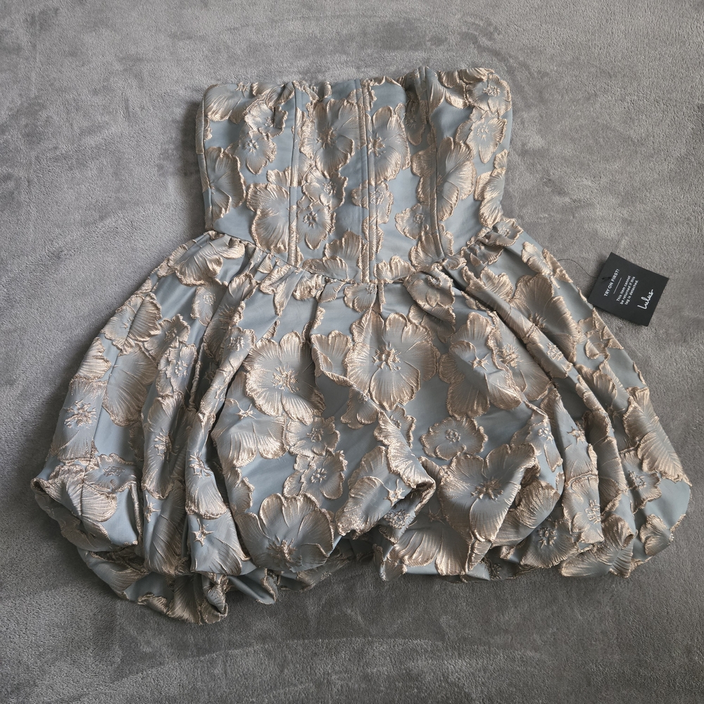 Lulu's Strapless Floral Dress in Gray and Gold